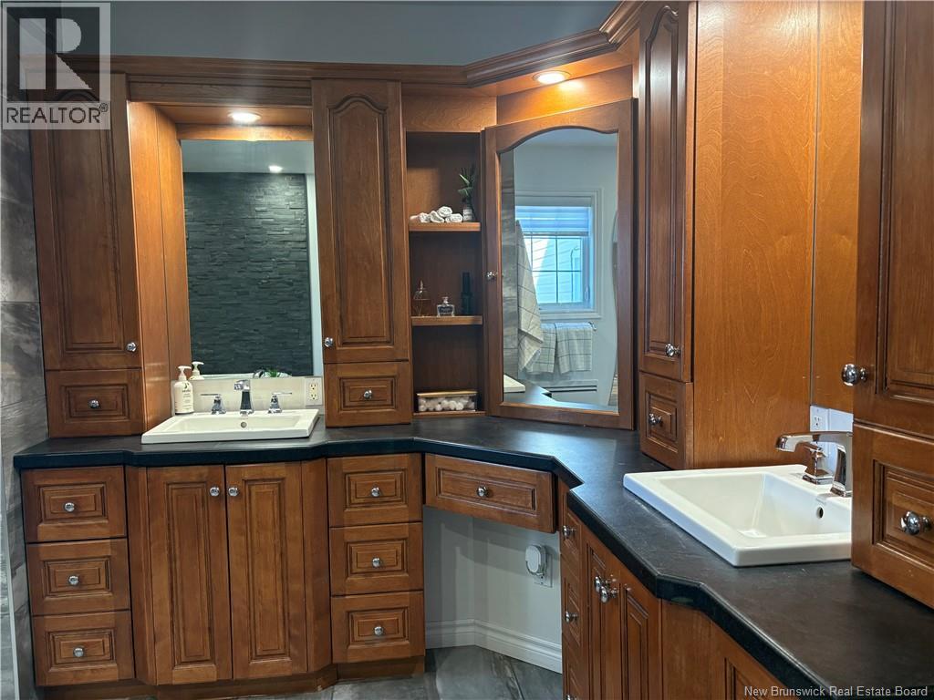 579 Principale, Petit-Rocher, New Brunswick  E8J 1H9 - Photo 16 - NB136456