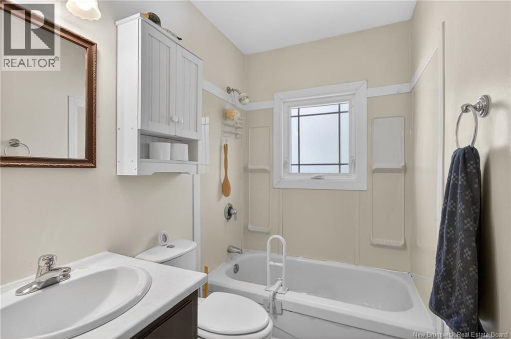 35 Lawson Avenue, Riverview, New Brunswick  E1B 3R1 - Photo 9 - NB137461