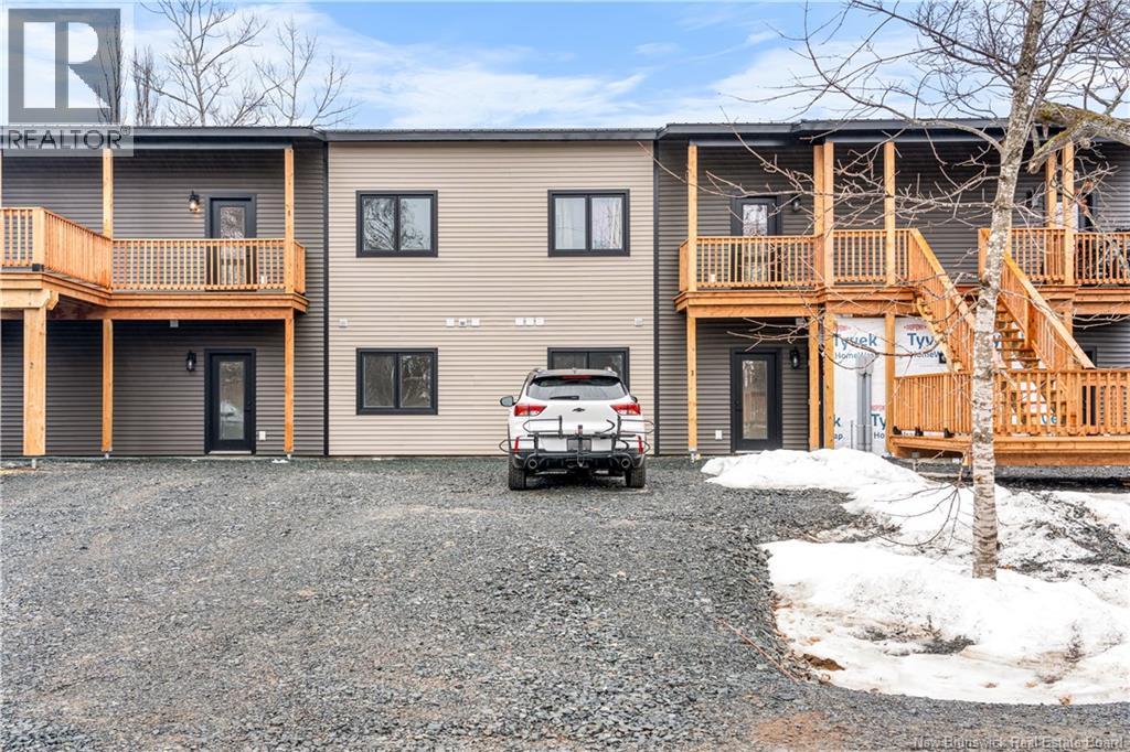 1300 Golden Park Crescent Unit# 5, Bathurst, New Brunswick E2A 1V1 - Photo 2 - NB138016