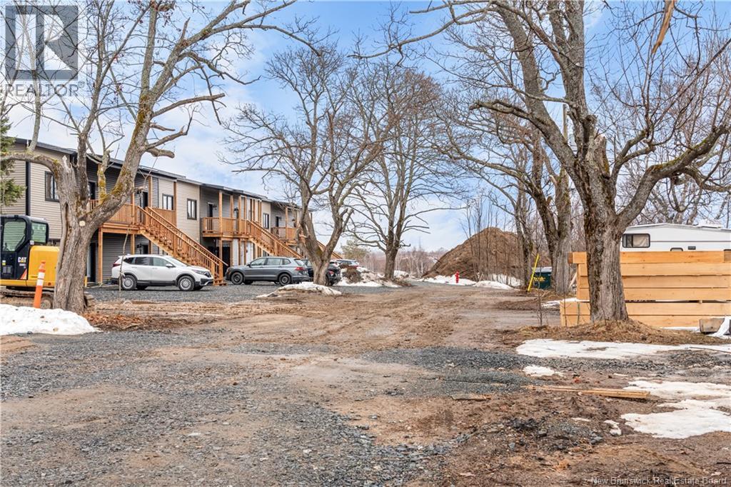 1300 Golden Park Crescent Unit# 2, Bathurst, New Brunswick E2A 1V1 - Photo 3 - NB138012