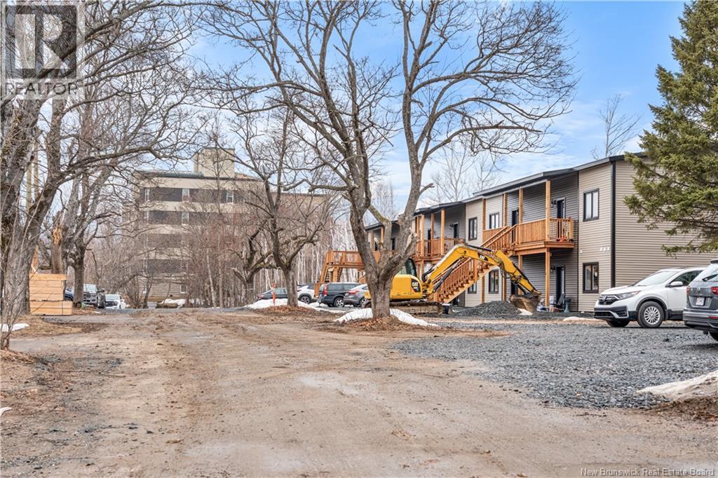 1300 Golden Park Crescent Unit# 2, Bathurst, New Brunswick E2A 1V1 - Photo 5 - NB138012