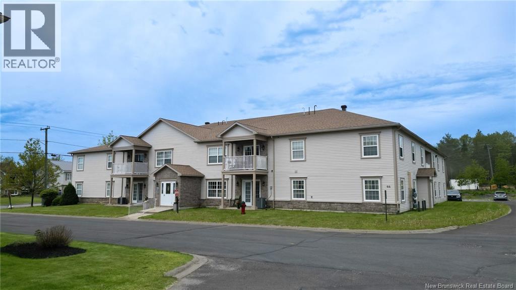44 Brown Boulevard Unit# 2f, Fredericton, New Brunswick  E3A 0L8 - Photo 3 - NB138070