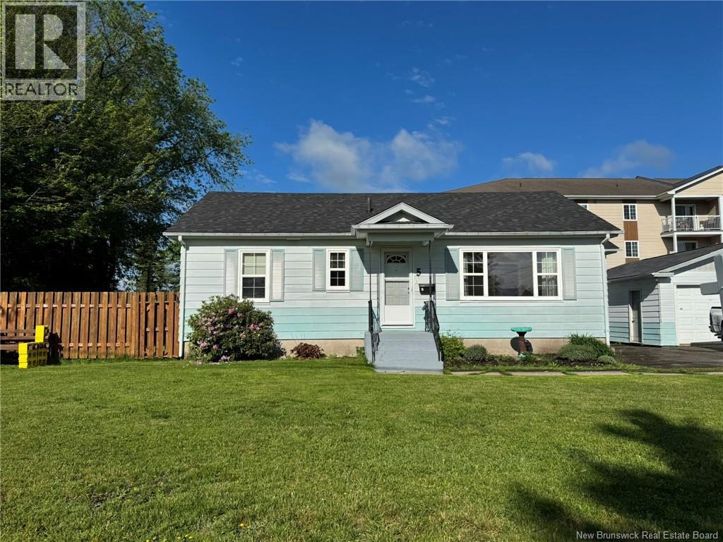 5 Wentworth Drive, Riverview, New Brunswick  E1B 2T4 - Photo 2 - NB138685