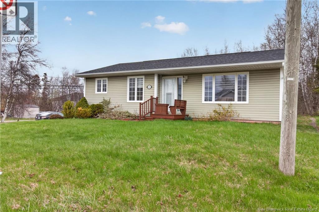 111 Thomas Street, Dieppe, New Brunswick  E1A 5W2 - Photo 3 - NB138955