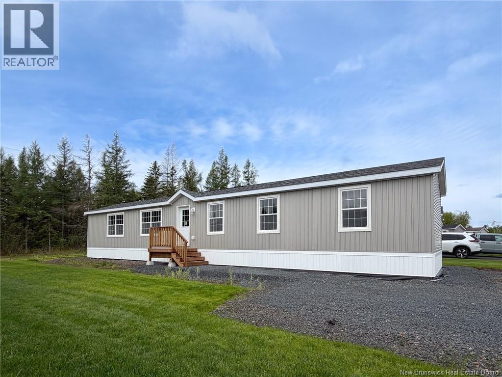 25 Luanne Drive, Waasis, New Brunswick  E3B 9E5 - Photo 2 - NB139237