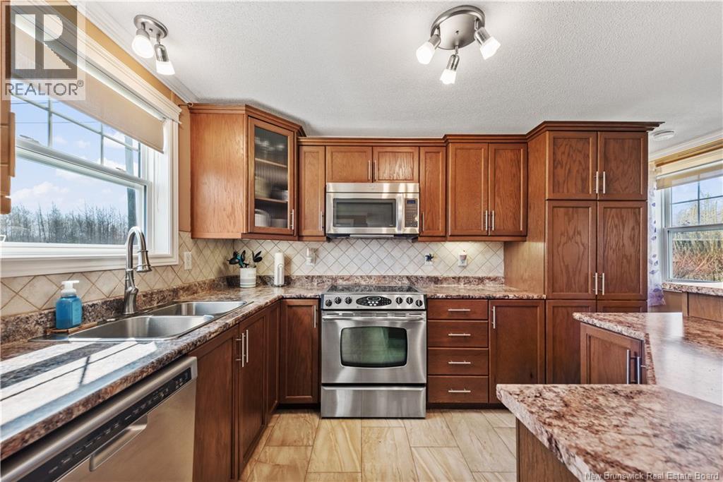 267 Bonaventure, Shediac, New Brunswick  E4P 0G7 - Photo 4 - NB139474