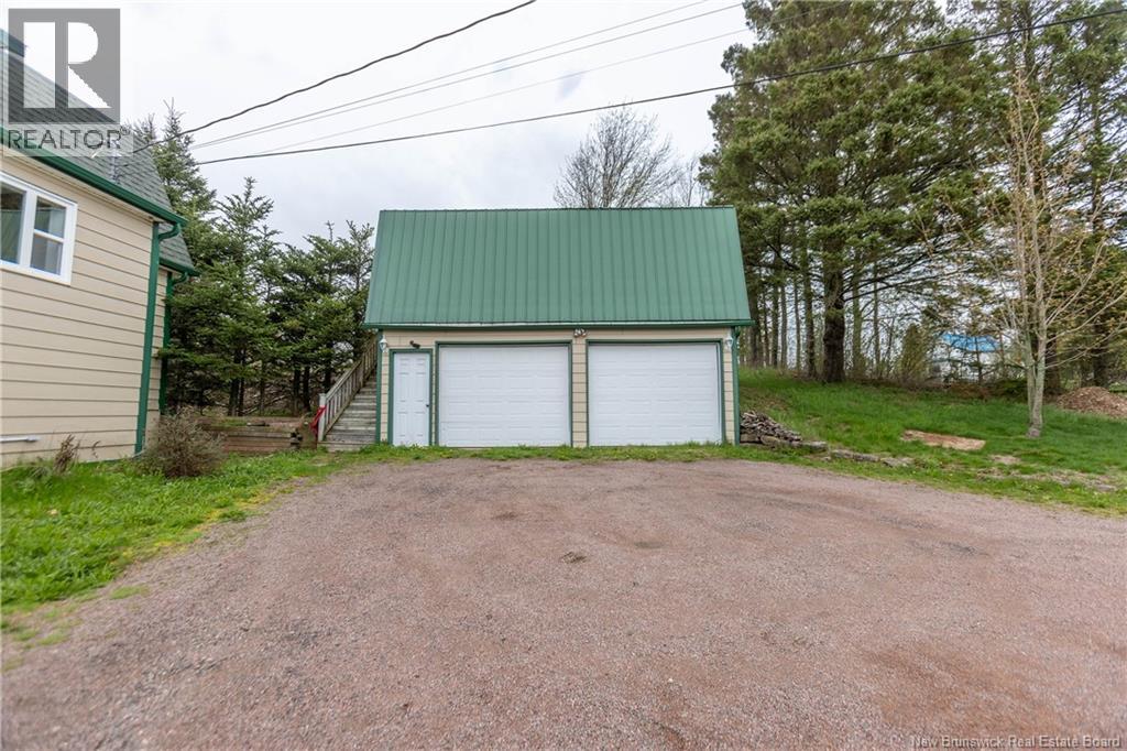 22 Walker Road, Sackville, New Brunswick  E4L 3K9 - Photo 4 - NB138162