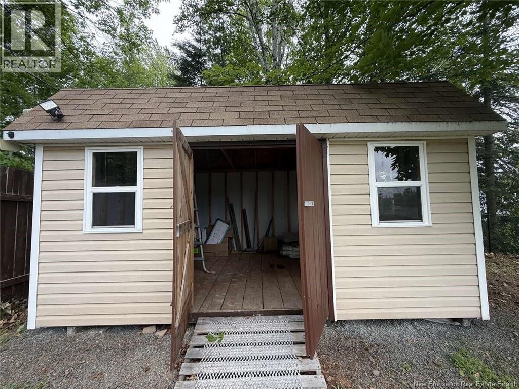 199 Hearne Street, Fredericton, New Brunswick  E3B 6M4 - Photo 11 - NB139827
