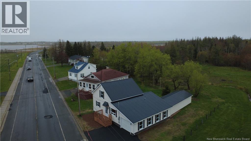 311 Boul. J.d. Gauthier, Shippagan, New Brunswick  E8S 1N7 - Photo 4 - NB140512