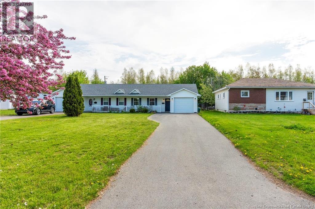 7 Alice Avenue, Moncton, New Brunswick E1E 2H9 - Photo 2 - NB140186