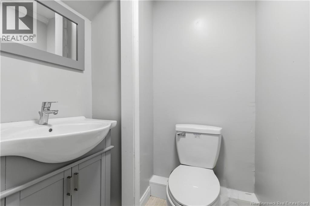 323 Saunders Street, Fredericton, New Brunswick  E3B 1T7 - Photo 13 - NB140810
