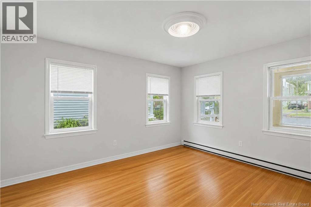 323 Saunders Street, Fredericton, New Brunswick  E3B 1T7 - Photo 24 - NB140810