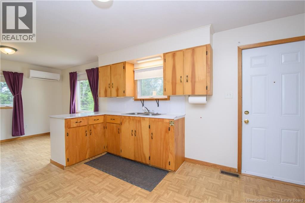 910 Mapleton Road, Moncton, New Brunswick  E1G 2K7 - Photo 15 - NB140517