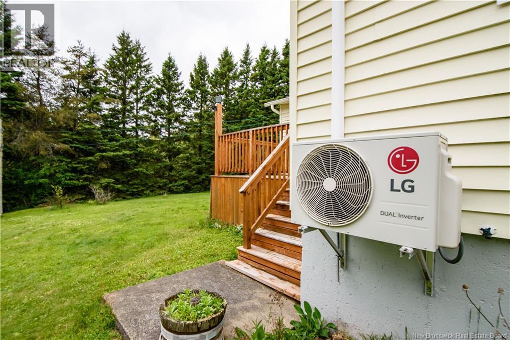 910 Mapleton Road, Moncton, New Brunswick  E1G 2K7 - Photo 7 - NB140517