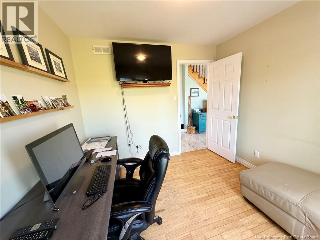 411 Principale, Petit-Rocher, New Brunswick E8J 1L9 - Photo 16 - NB140809