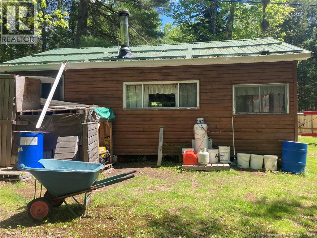 380 Adams Road, Magaguadavic Lake, New Brunswick  E6K 3Y4 - Photo 33 - NB140881