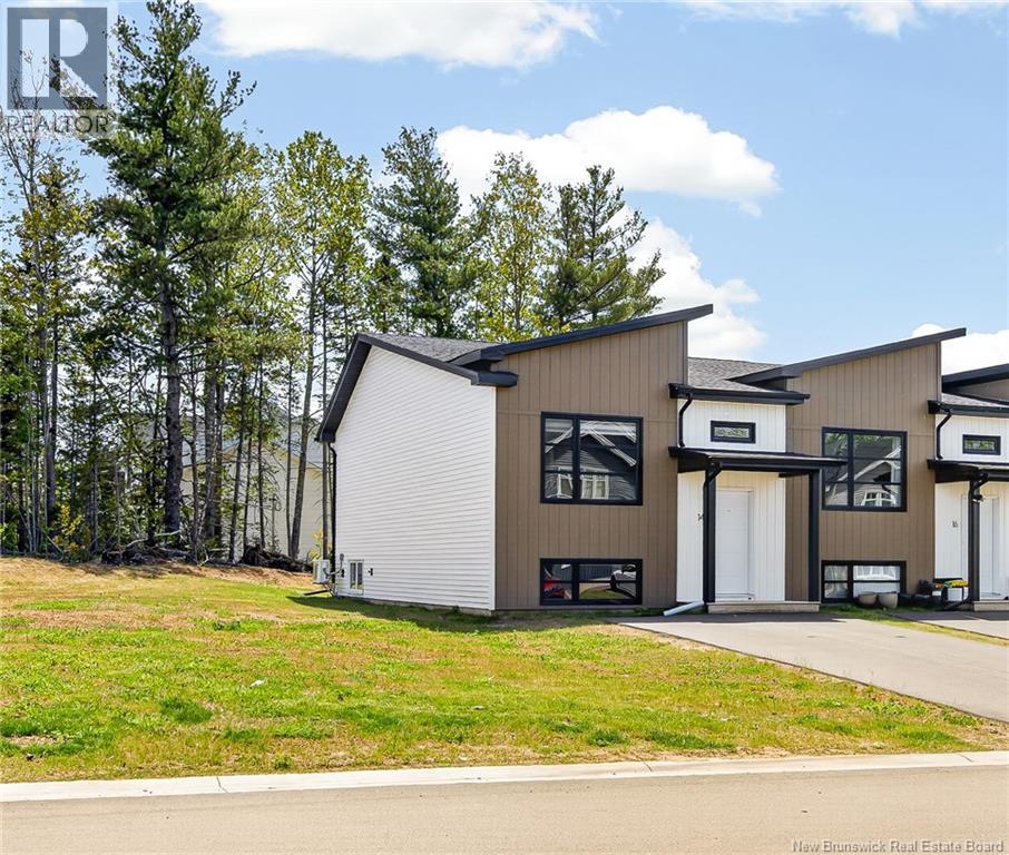 14 Beau Domaine Court, Dieppe, New Brunswick E1A 9H5 - Photo 2 - NB140642