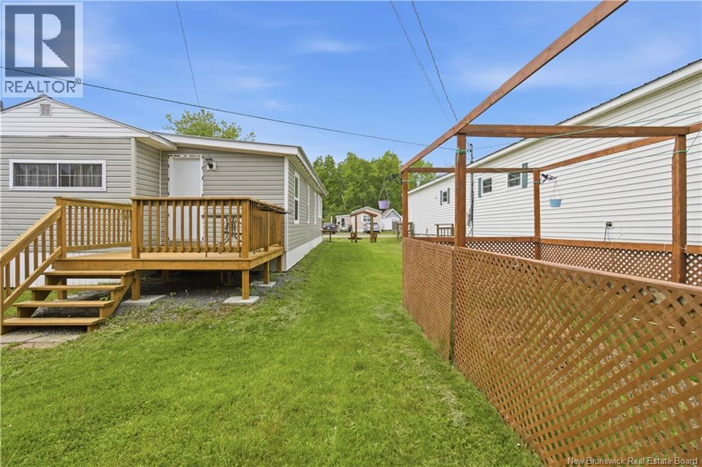 209 Moore Street, Lincoln, New Brunswick  E3B 8L9 - Photo 4 - NB140926