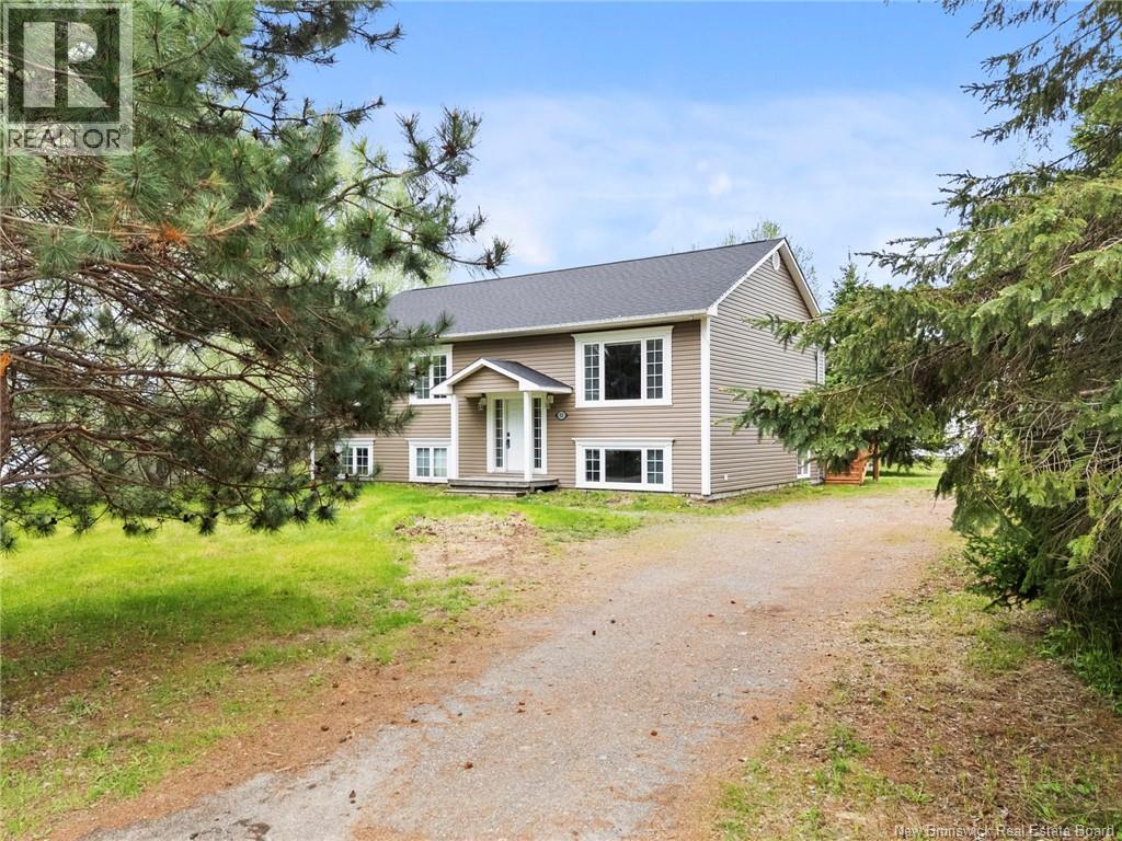 38 Foster Avenue, Burtts Corner, New Brunswick  E6L 2C5 - Photo 2 - NB141324