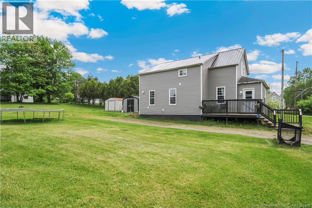 4 Thorn Street, Petitcodiac, New Brunswick E4Z 4X1 - Photo 3 - NB141688