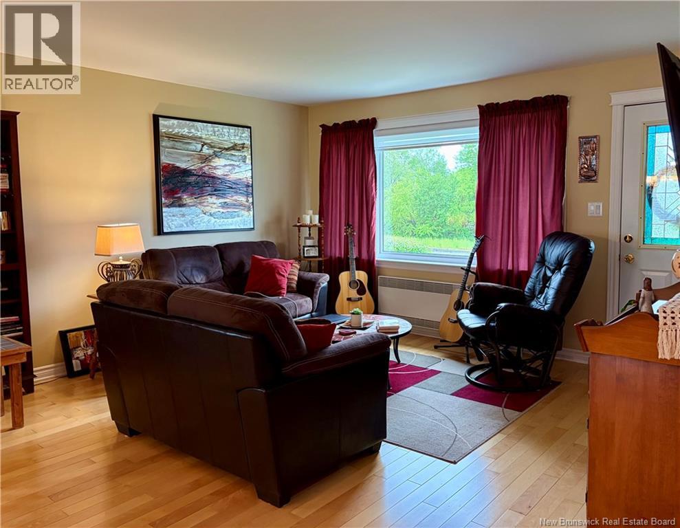 4073 Main, Belledune, New Brunswick  E8G 2K7 - Photo 17 - NB141436