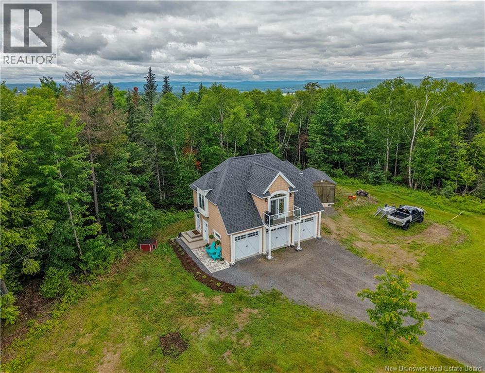81 Mary Ellen Drive, Fredericton, New Brunswick E3E 2G4 - Photo 3 - NB142688