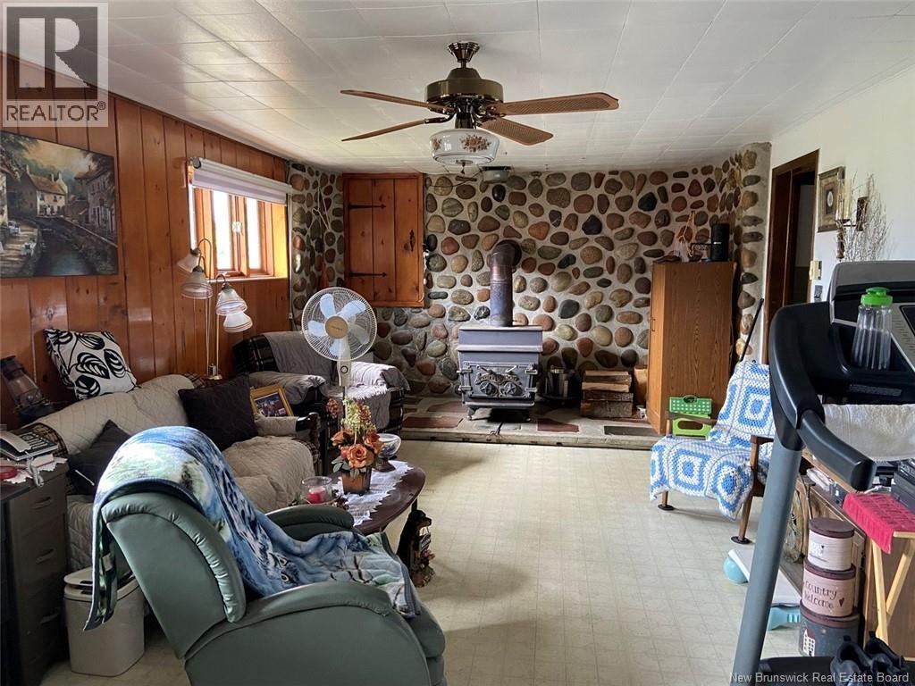 209 Principale Street, Sainte-Anne-De-Madawaska, New Brunswick E7E 1B3 - Photo 10 - NB142786