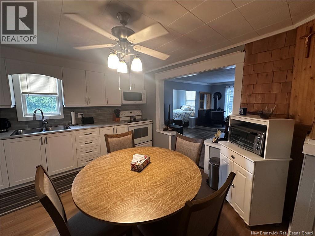 901 King Avenue, Bathurst, New Brunswick  E2A 1R9 - Photo 9 - NB143324