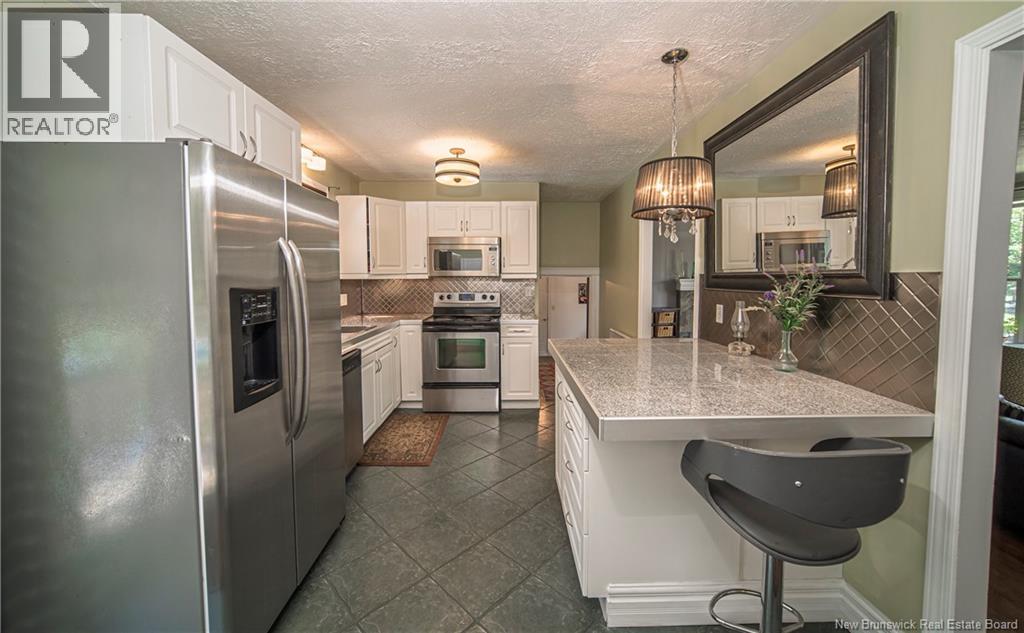 133 Leeds Drive, Fredericton, New Brunswick E3B 4S7 - Photo 4 - NB143475