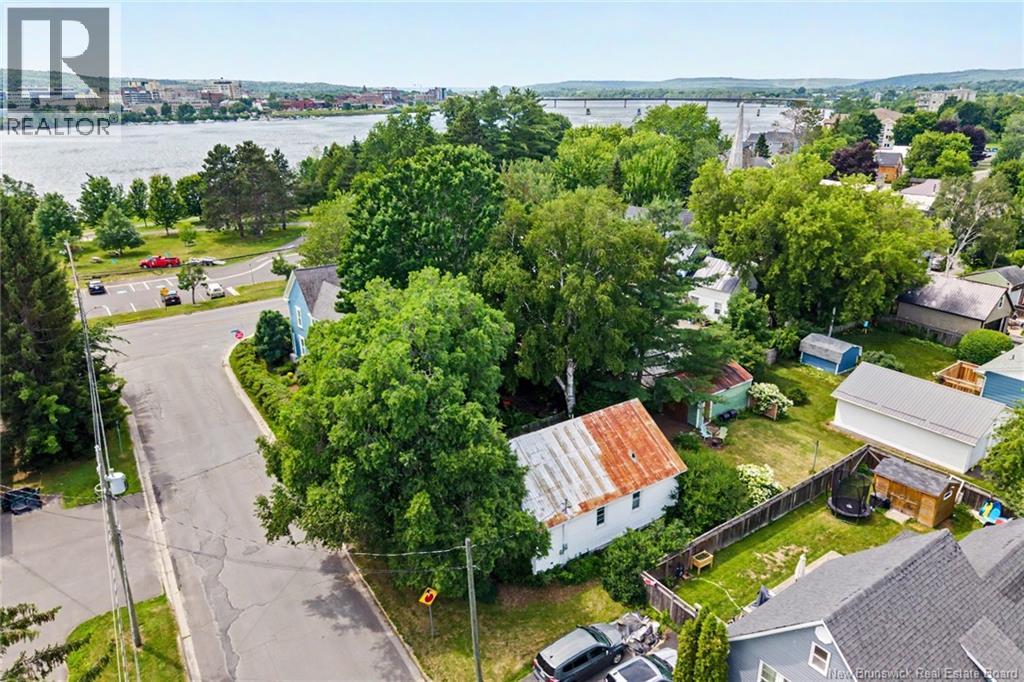 123 Henry Street, Fredericton, New Brunswick E3A 3H9 - Photo 3 - NB144101