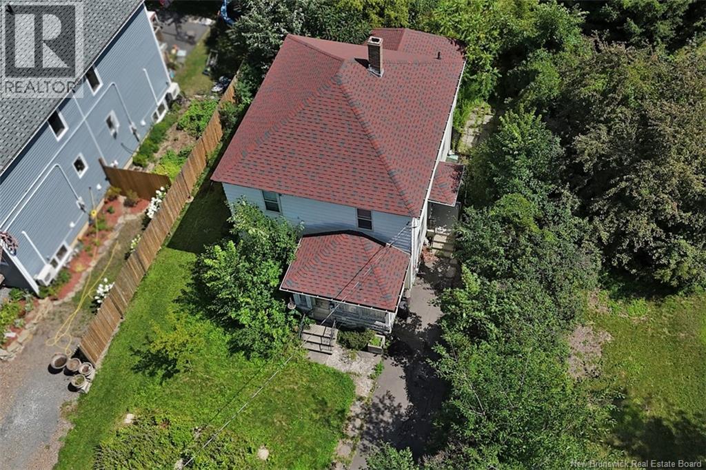 865 Barker Street, Fredericton, New Brunswick E3A 3K4 - Photo 2 - NB145315