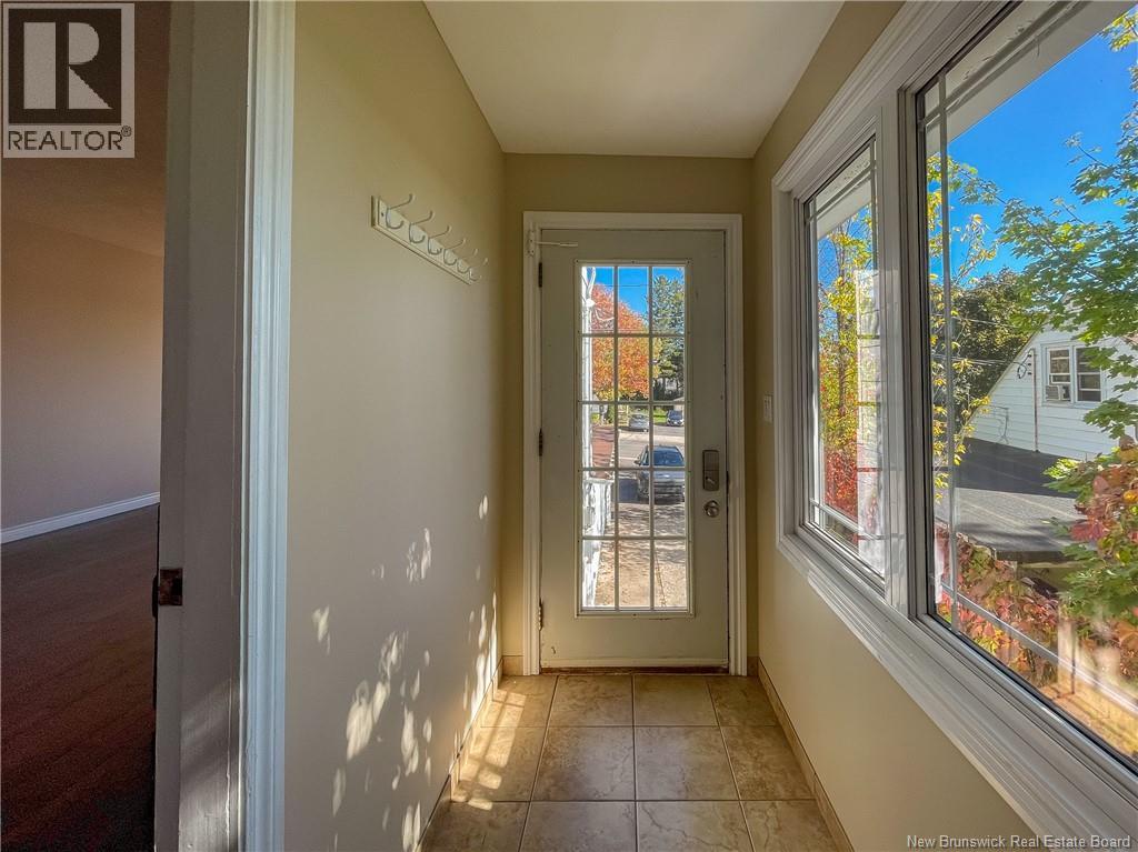 107 Fulton Avenue Unit# A+b, Fredericton, New Brunswick E3A 2B5 - Photo 3 - NB146382