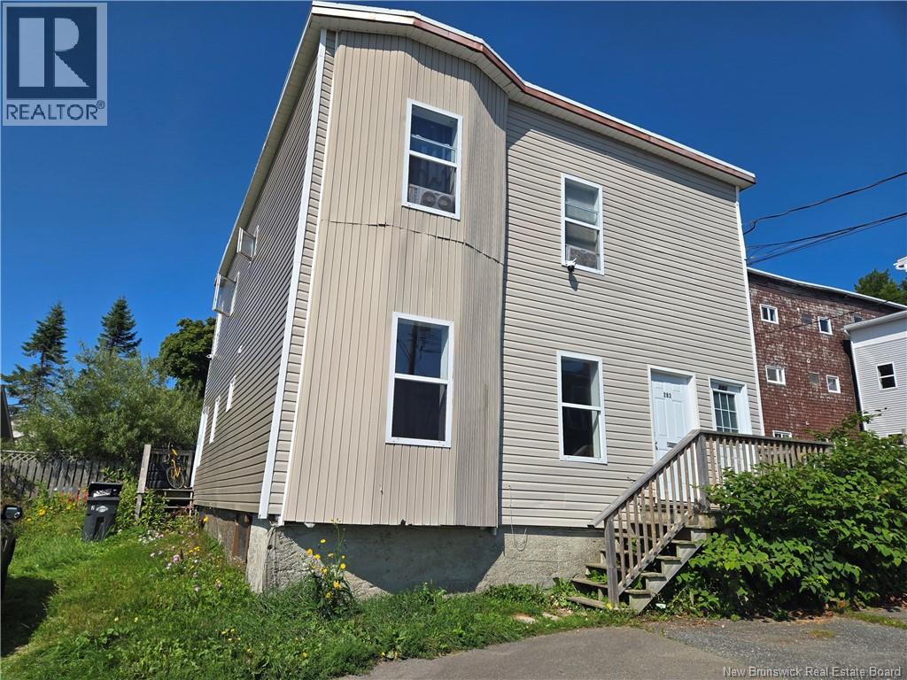 281-283 Wentworth Street, Saint John, New Brunswick E2L 2T9 - Photo 2 - NB146581