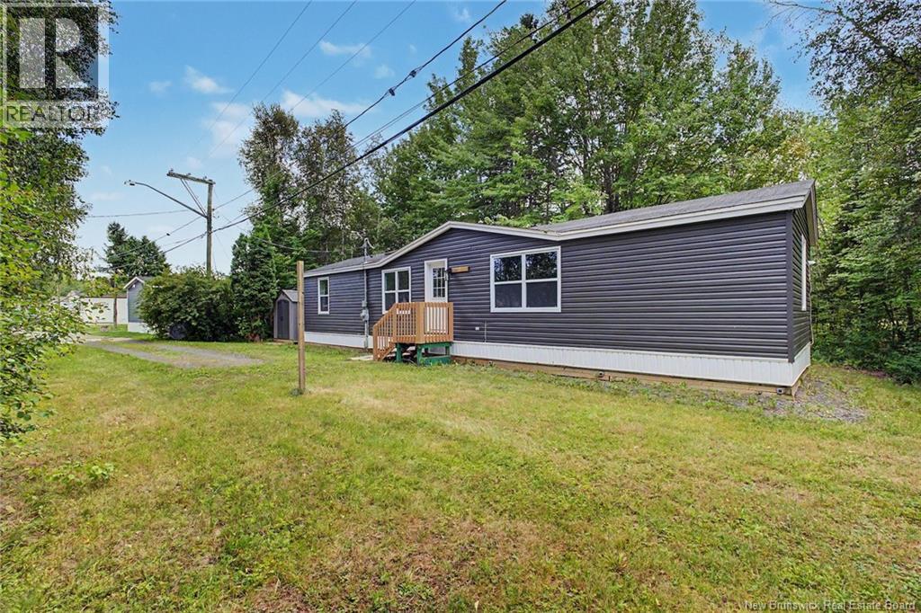 1 Daley Street, Lincoln, New Brunswick  E3B 6Z5 - Photo 3 - NB146751
