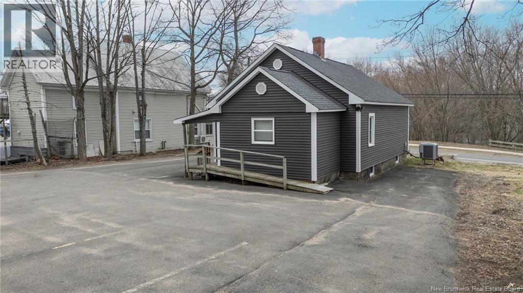 123 Main Street, Fredericton, New Brunswick  E3A 1C6 - Photo 3 - NB147091