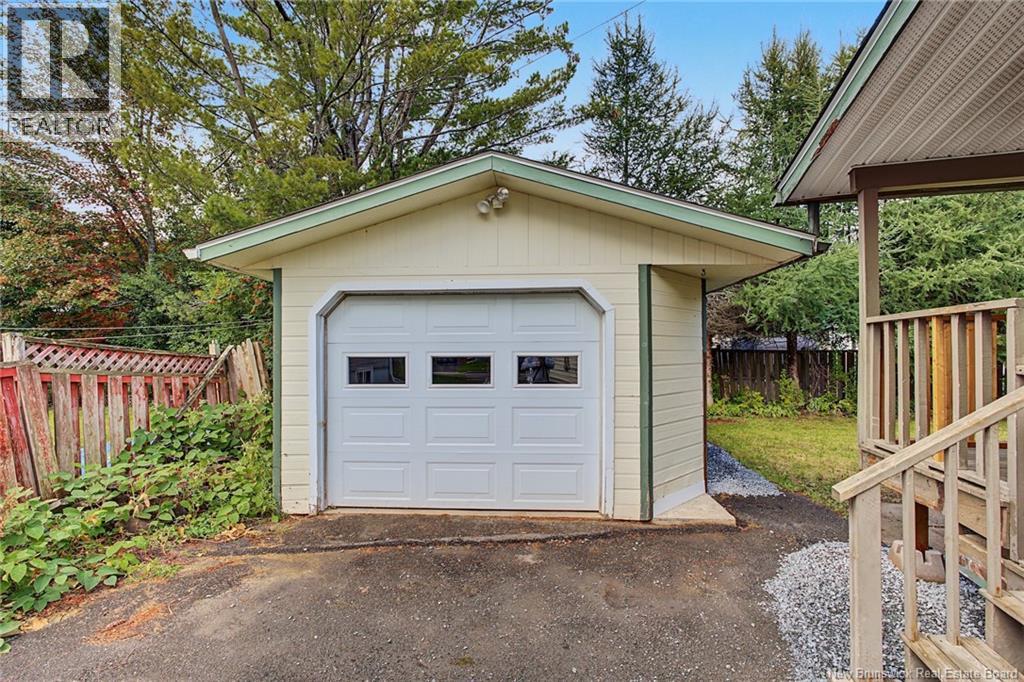 91 Bates Street, Fredericton, New Brunswick E3A 5B7 - Photo 42 - NB148024