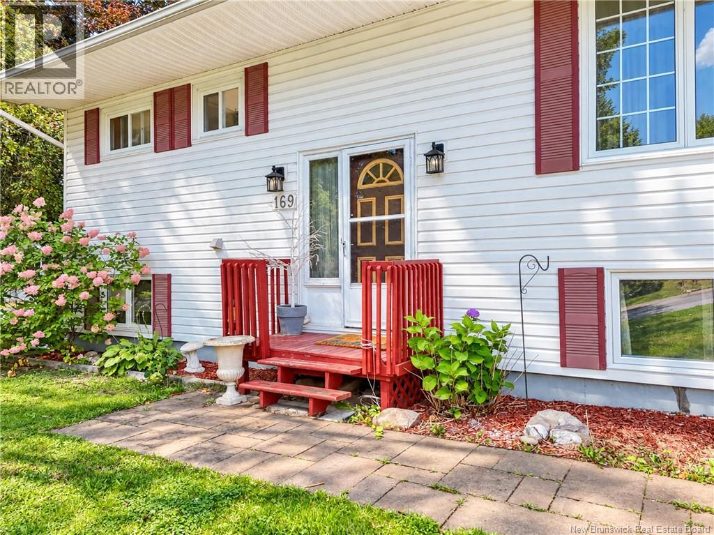 169 Burpee Street, Fredericton, New Brunswick  E3A 1M6 - Photo 3 - NB147738
